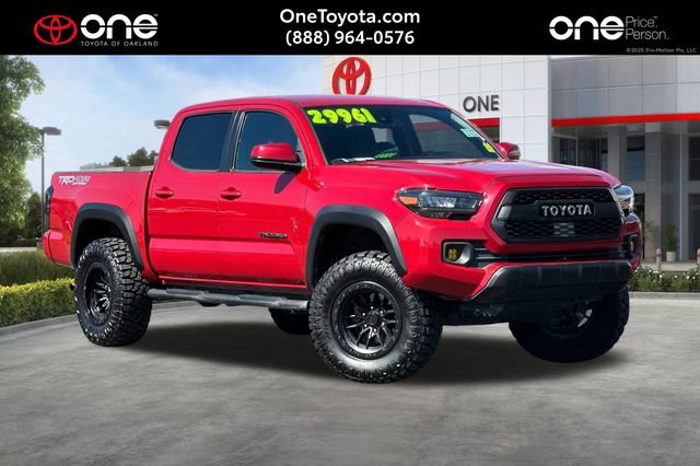 Used 2020 Toyota Tacoma TRD Off-Road w/ Technology Package AWD/4WD image 1