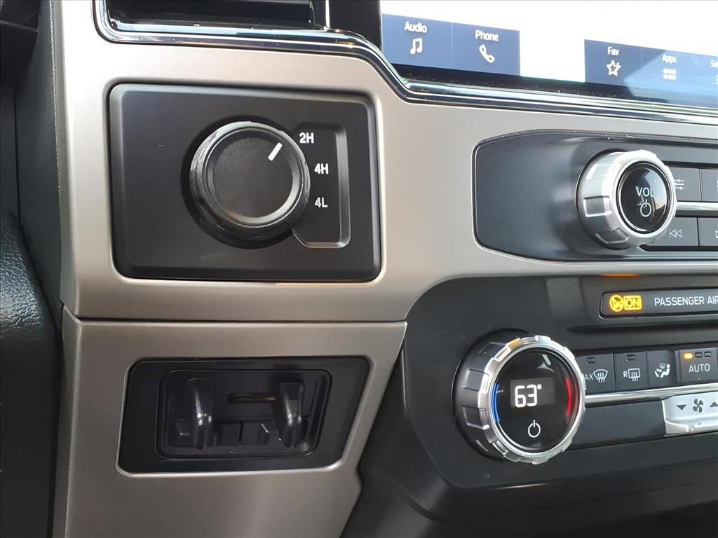 Used 2022 Ford F350 Lariat image 11