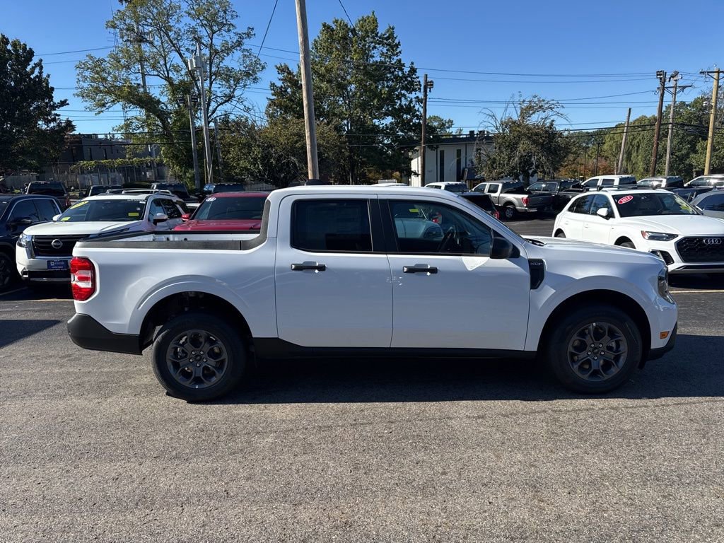 New 2025 Ford Maverick XLT image 4
