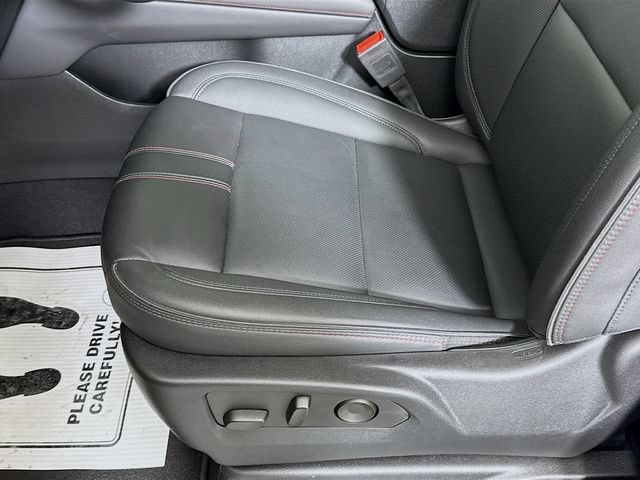 Used 2025 Chevrolet Suburban RST w/ RST Capability Package AWD/4WD image 22