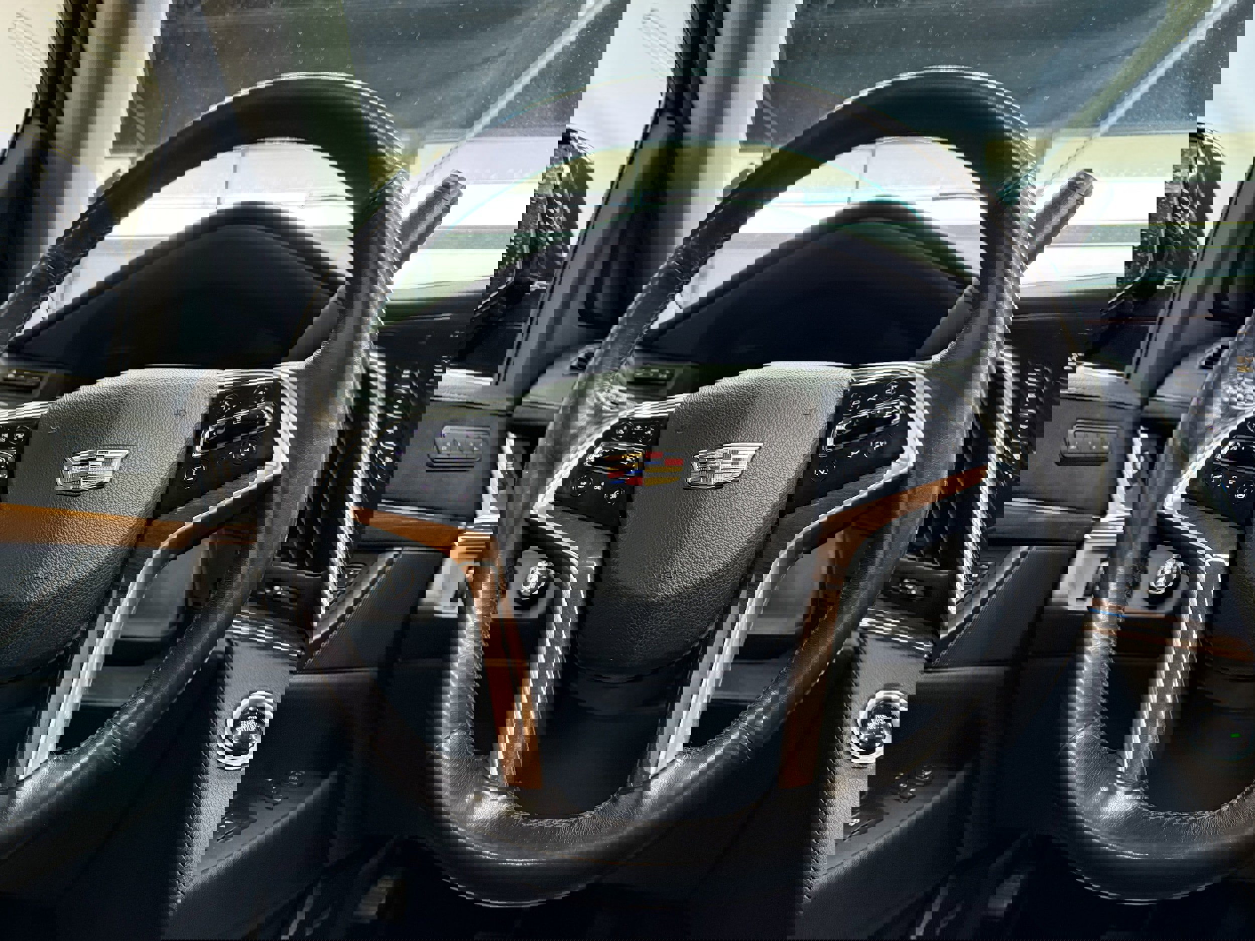 Used 2019 Cadillac Escalade Luxury image 16