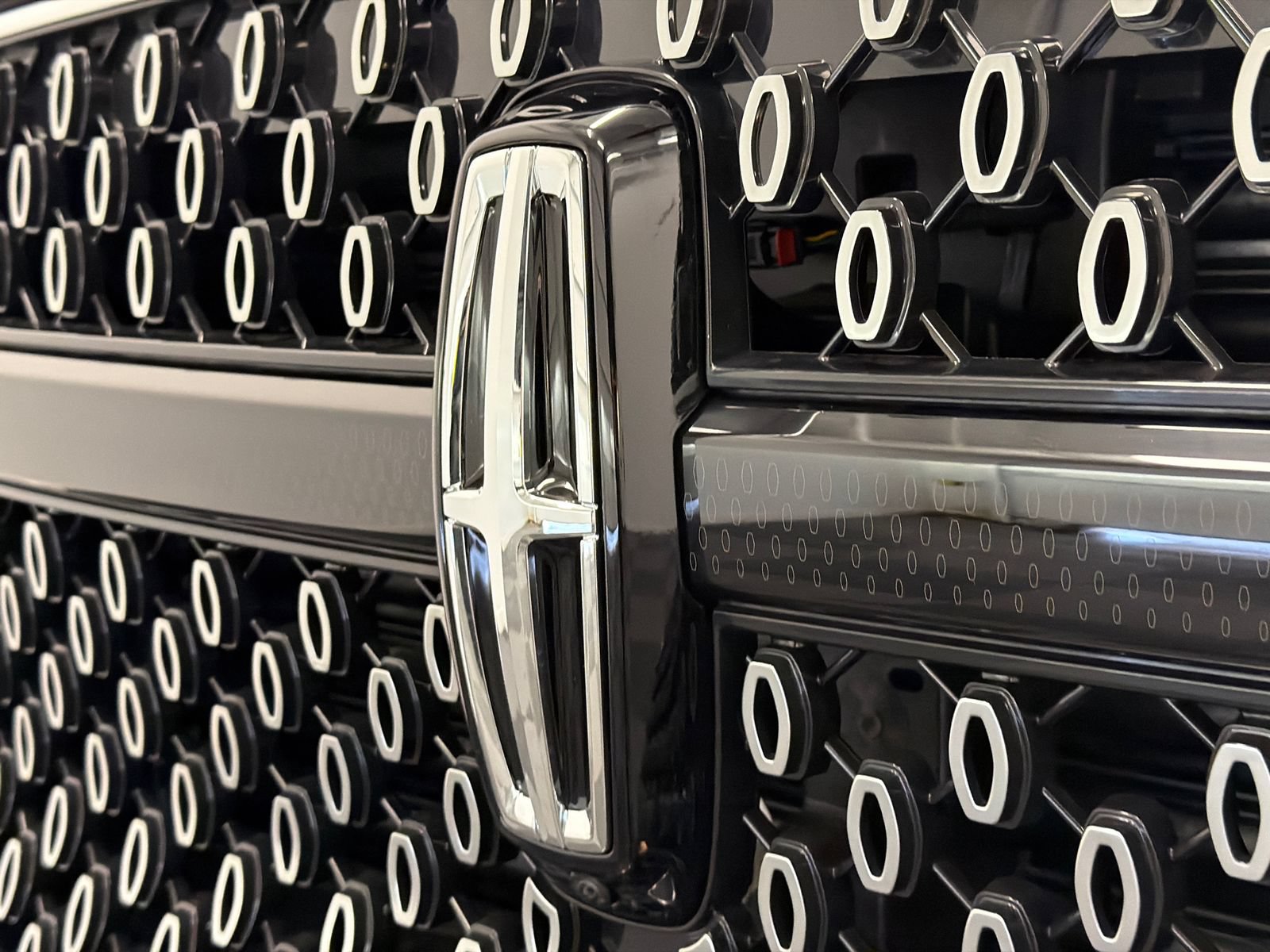 New 2026 Lincoln Navigator L Premier AWD/4WD image 15