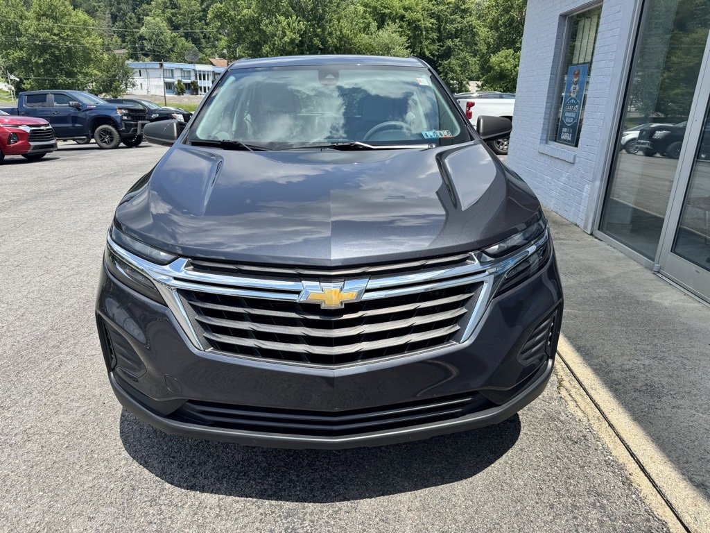 Used 2022 Chevrolet Equinox LS image 2