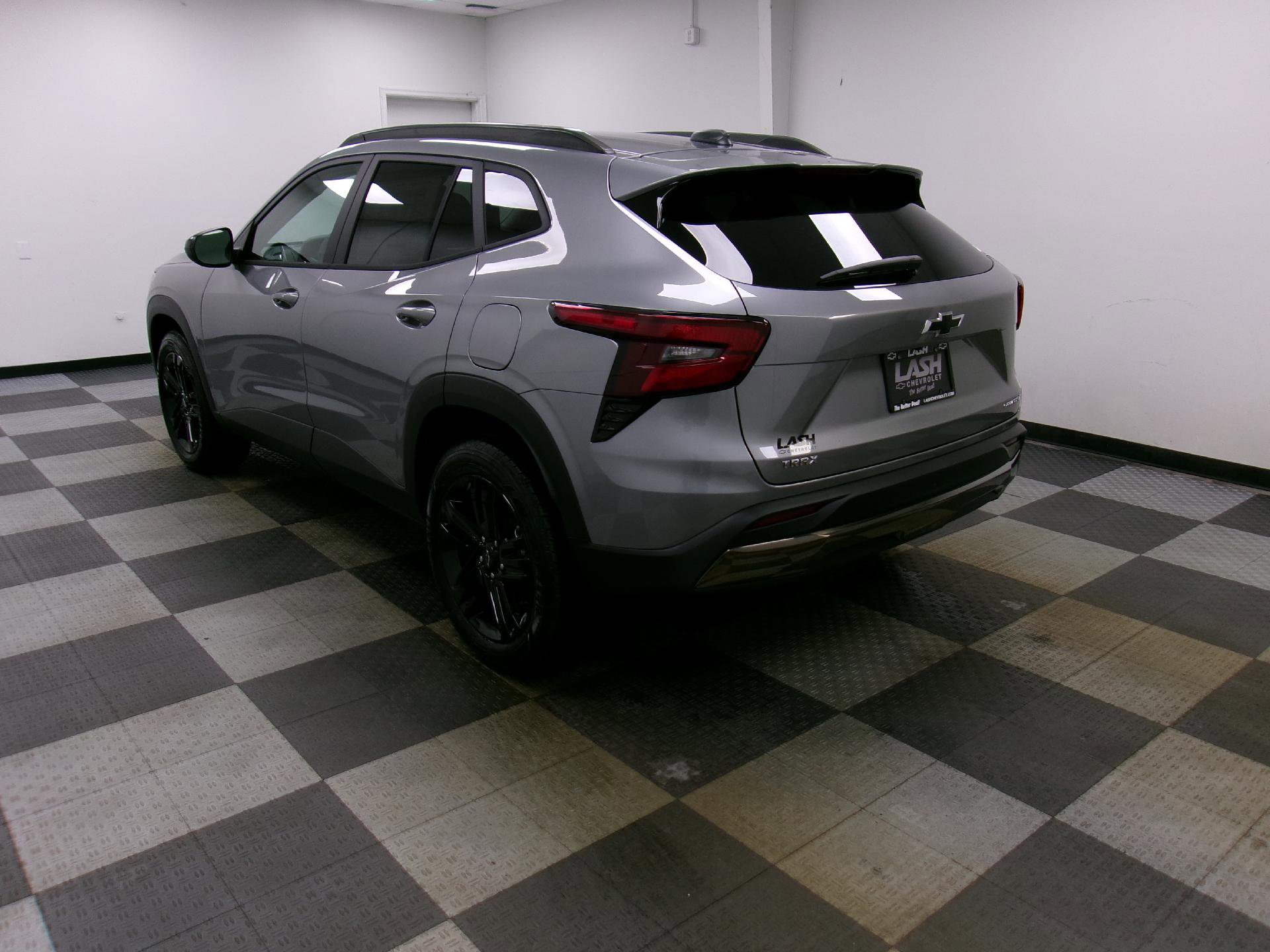 New 2026 Chevrolet Trax ACTIV w/ Driver Confidence Package image 2