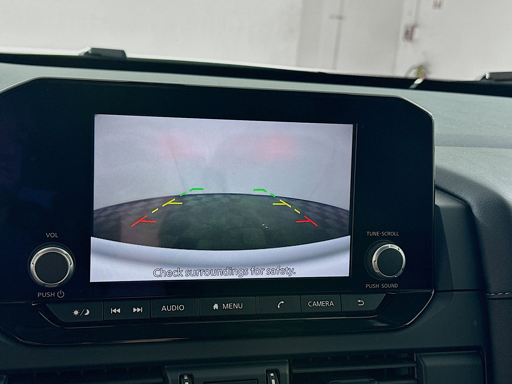 Used 2025 Nissan Pathfinder S image 22