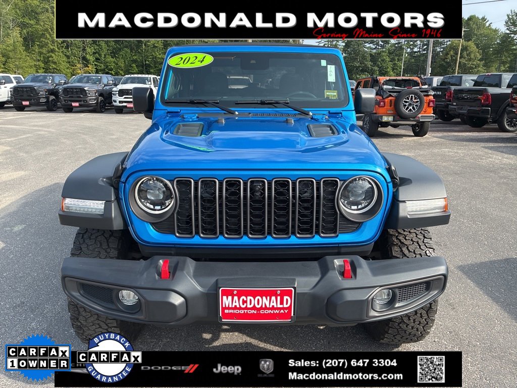 Used 2024 Jeep Wrangler Rubicon w/ Technology Group image 2