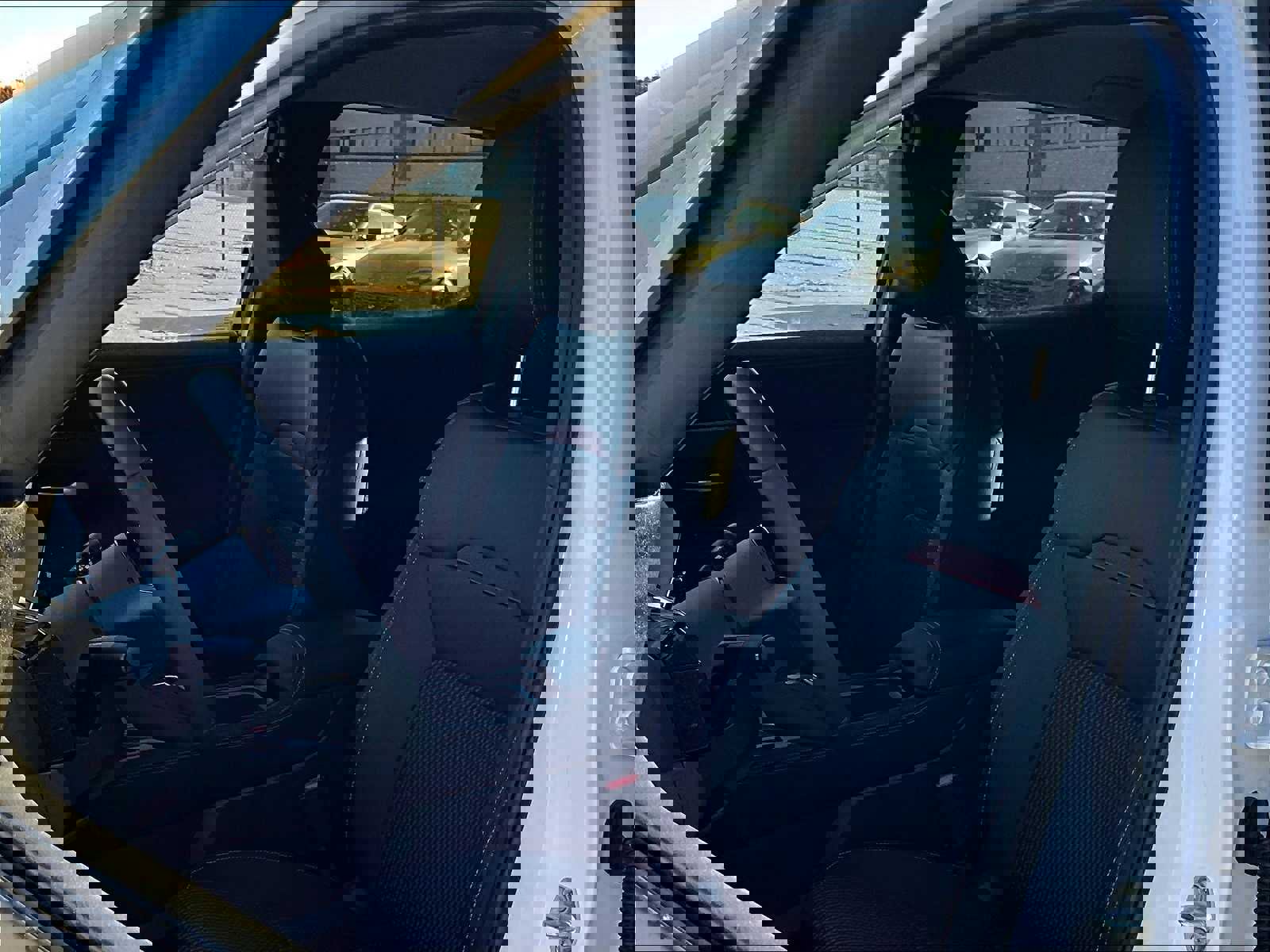 New 2025 Nissan Kicks SR image 10