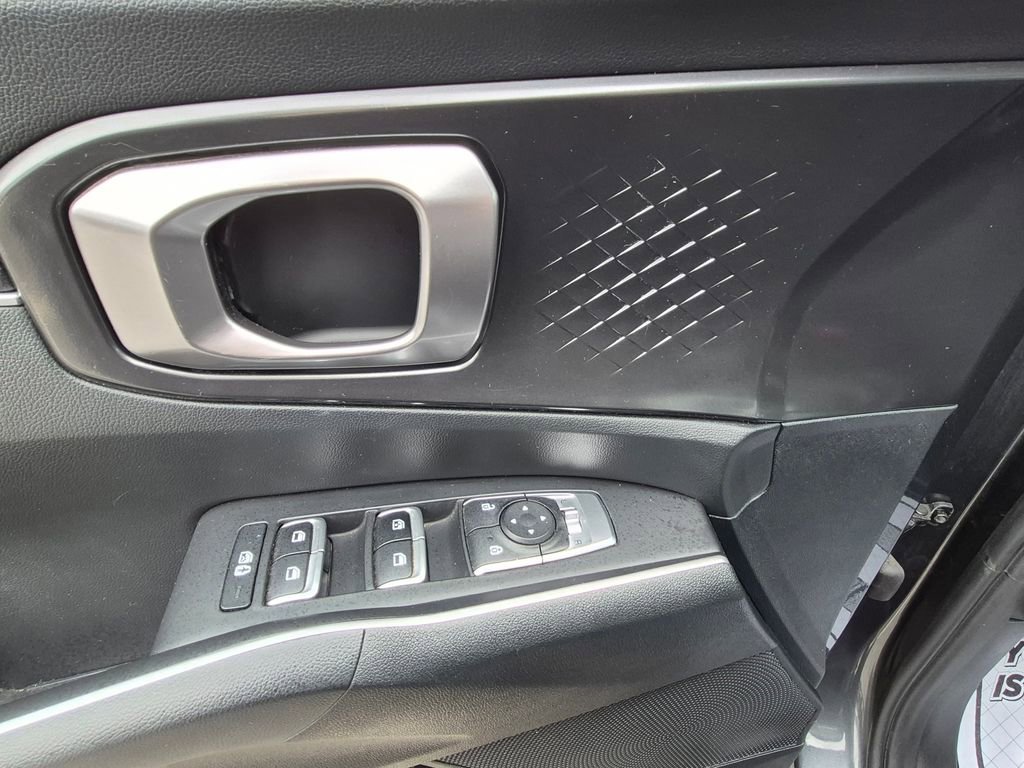 Used 2021 Kia Sorento S image 10