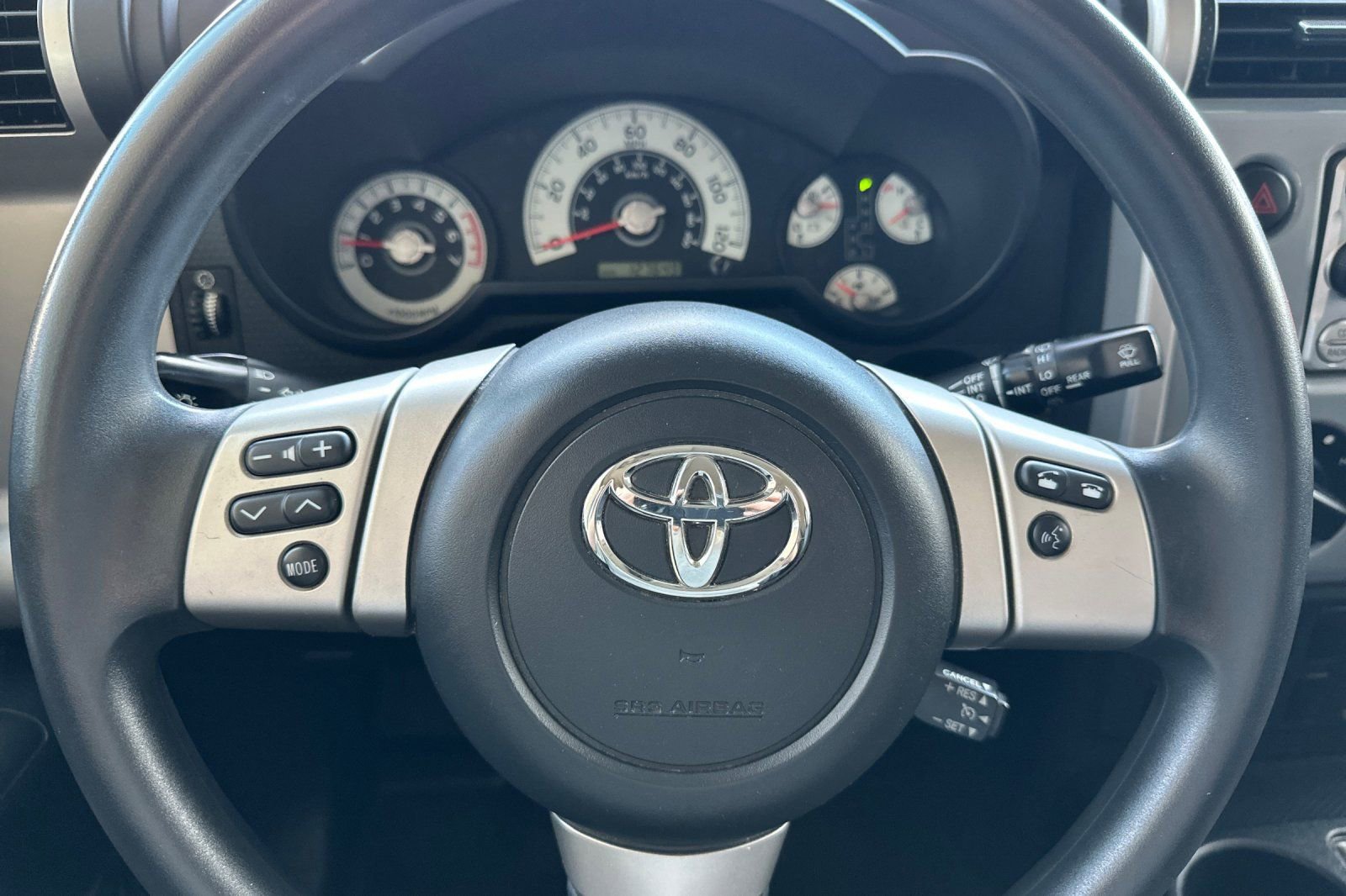 Used 2014 Toyota FJ Cruiser 4WD w/ Convenience Package image 20