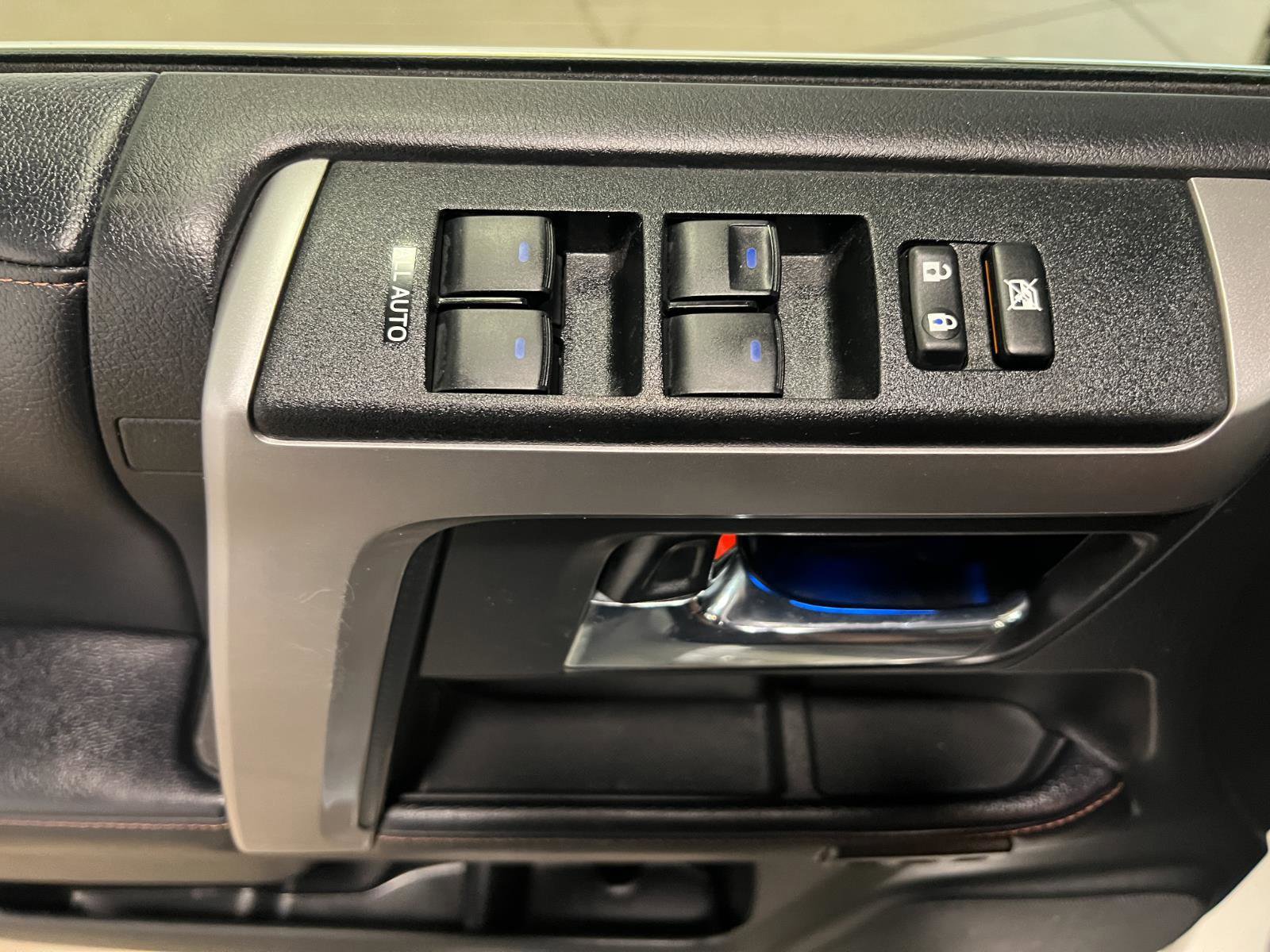 Used 2023 Toyota 4Runner Limited image 25