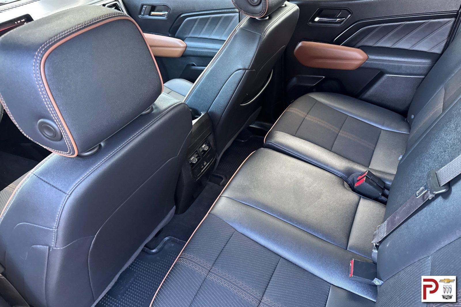 Used 2024 GMC Canyon AT4 w/ Technology Package image 14