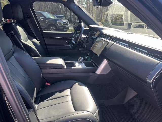 Certified 2025 Land Rover Range Rover Long Wheelbase SE image 11