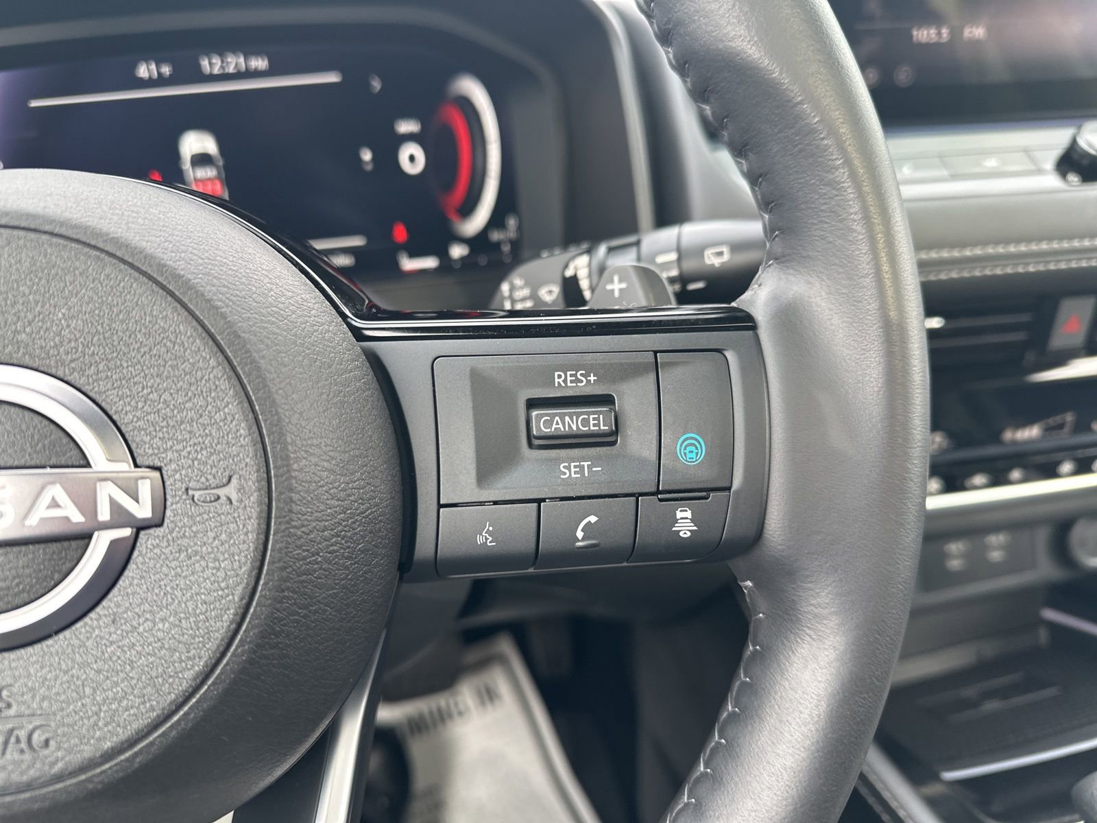 Used 2024 Nissan Rogue Platinum image 45