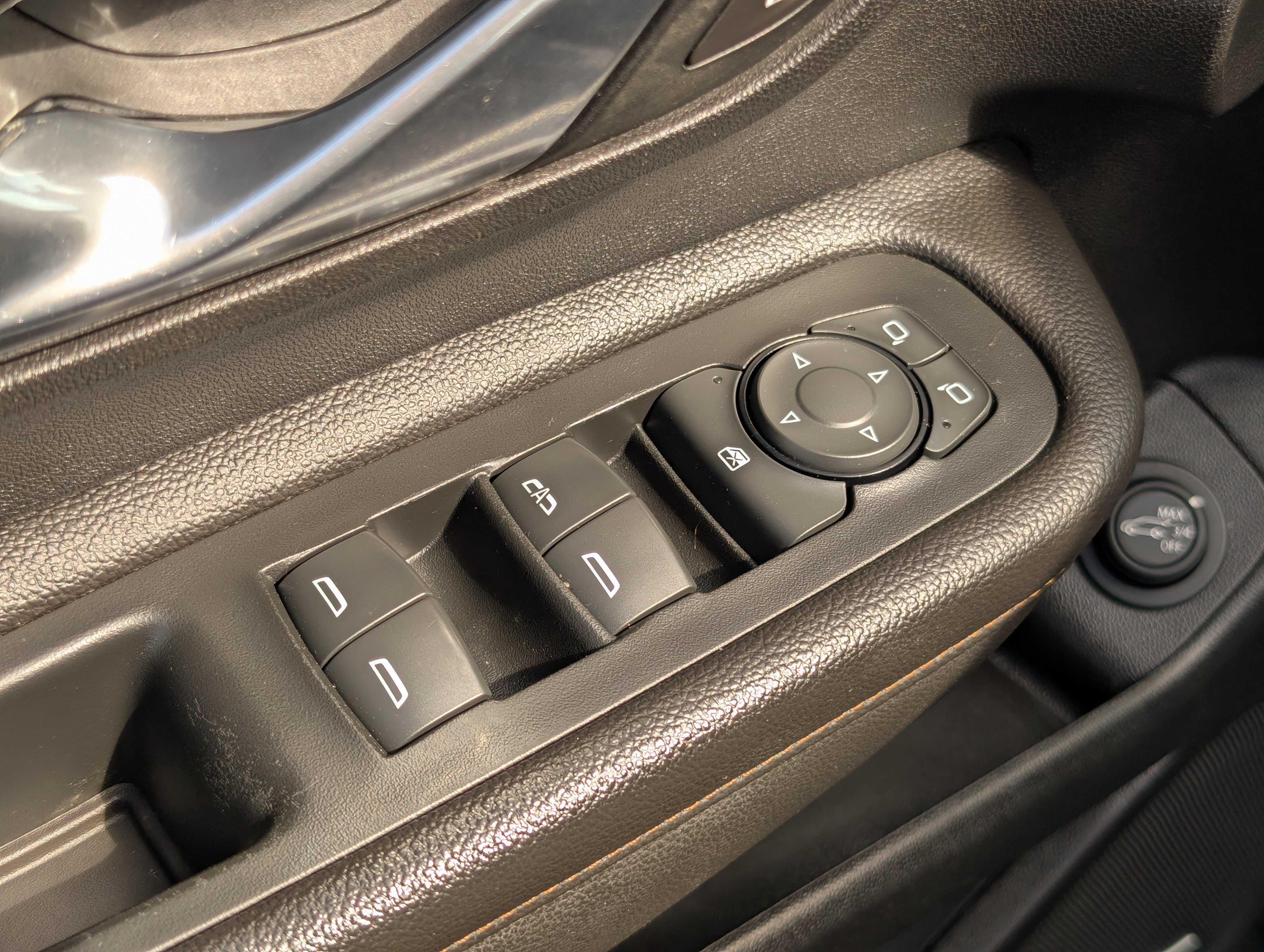 Used 2021 GMC Terrain SLT w/ Infotainment Package II FWD image 17