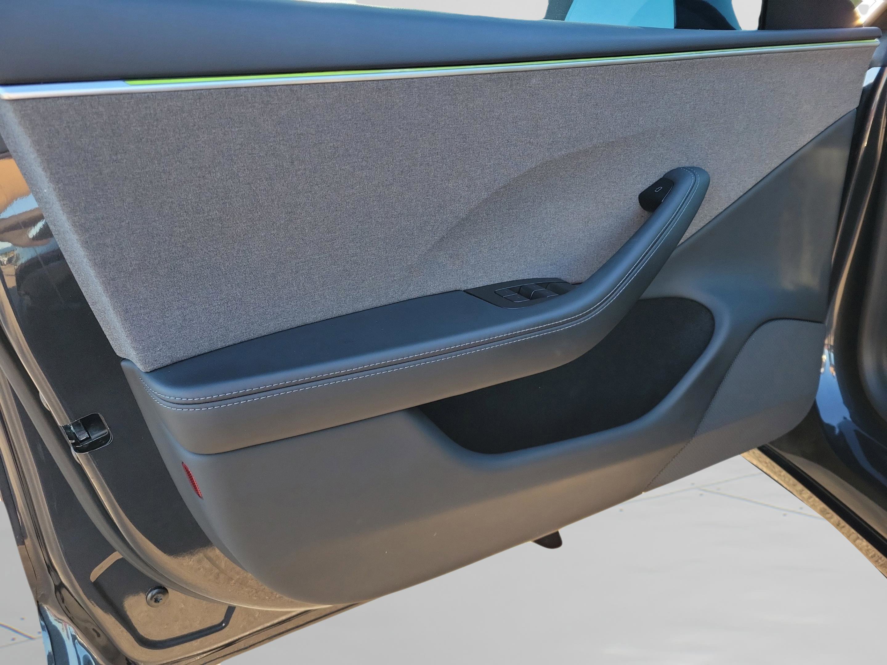 Used 2024 Tesla Model 3 image 30