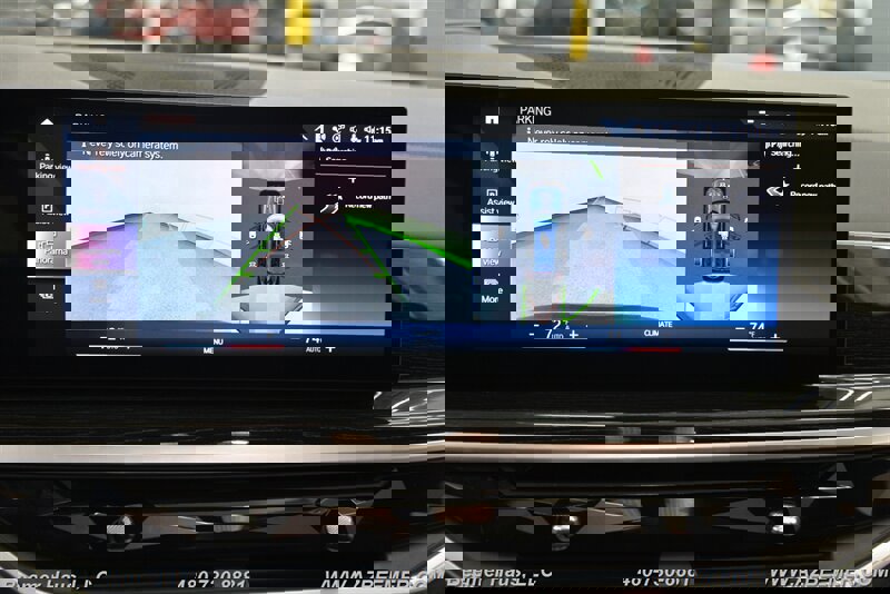 Used 2023 BMW X7 M60i w/ Climate Comfort Package image 36