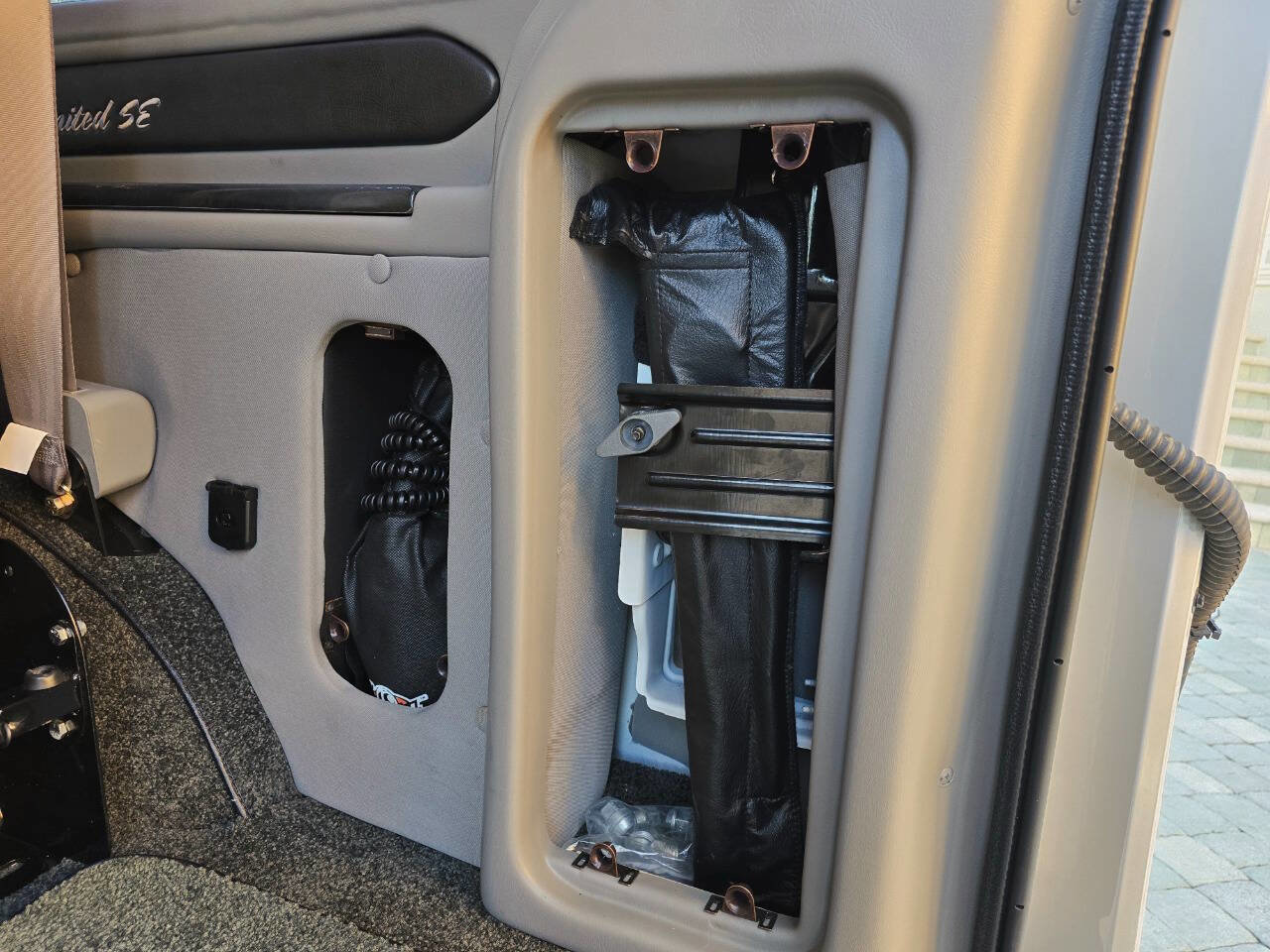 Used 2016 GMC Savana 2500 image 69