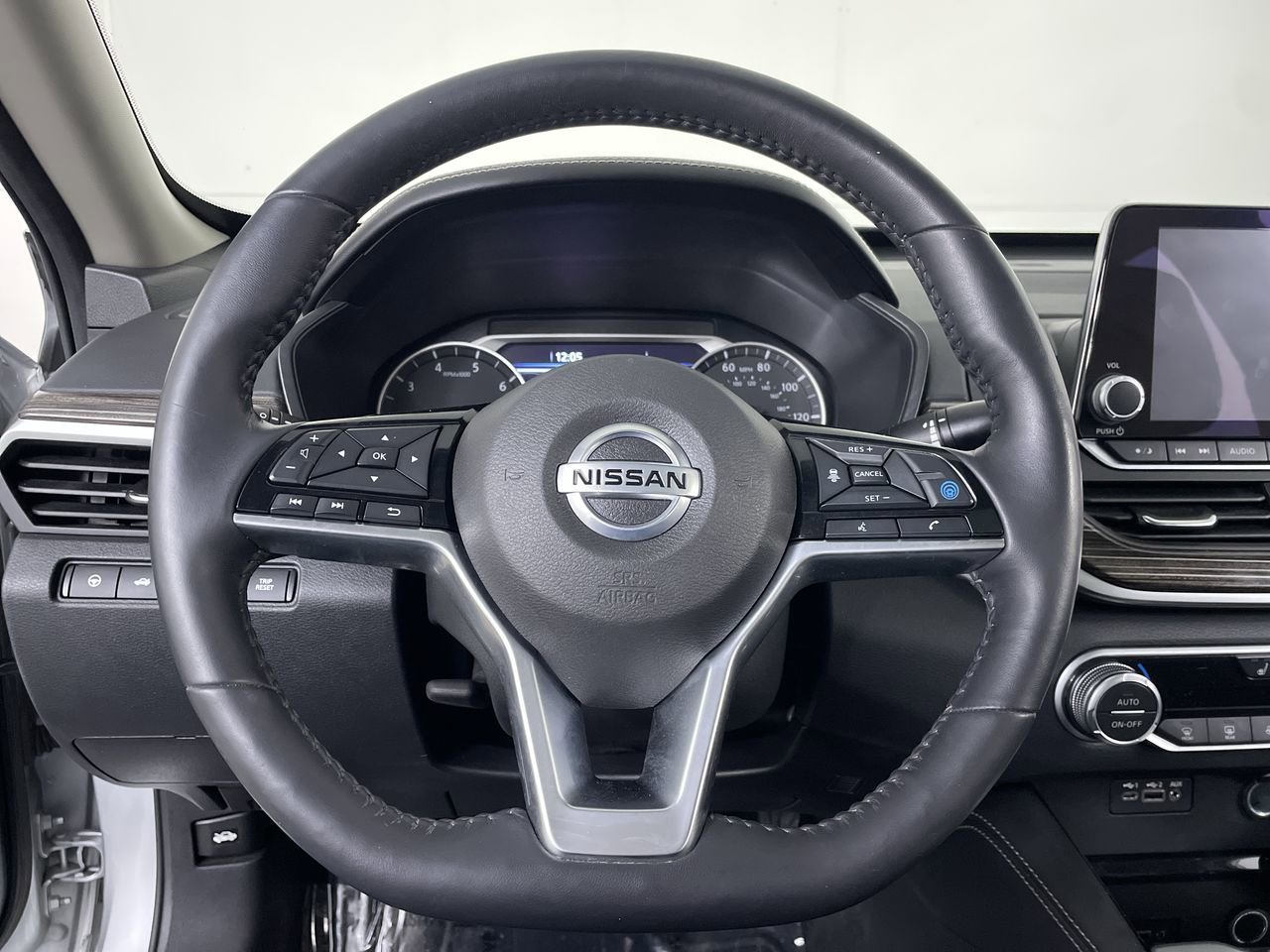 Used 2021 Nissan Altima 2.5 SL FWD image 14