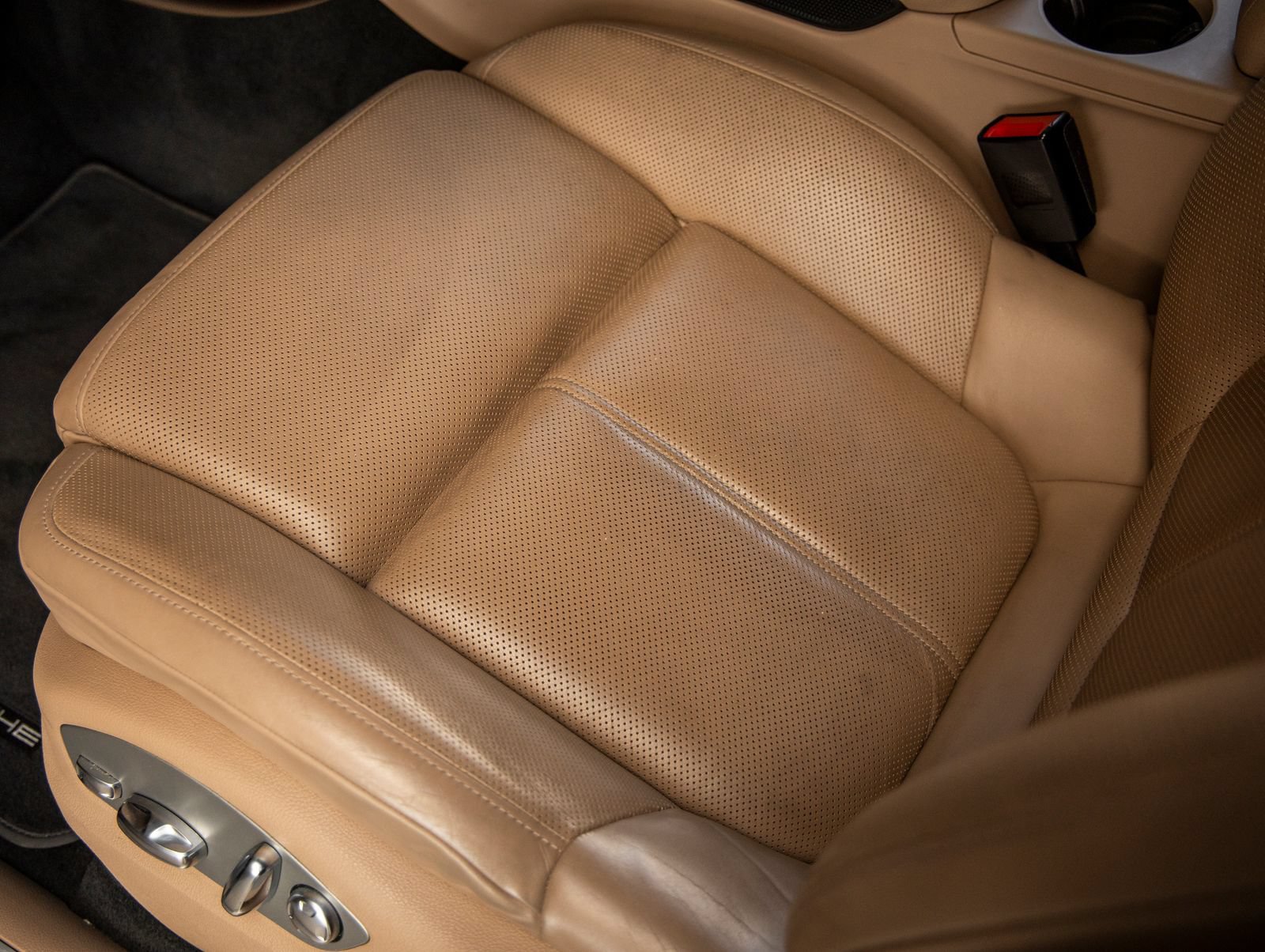 Certified 2020 Porsche Macan S AWD/4WD image 23