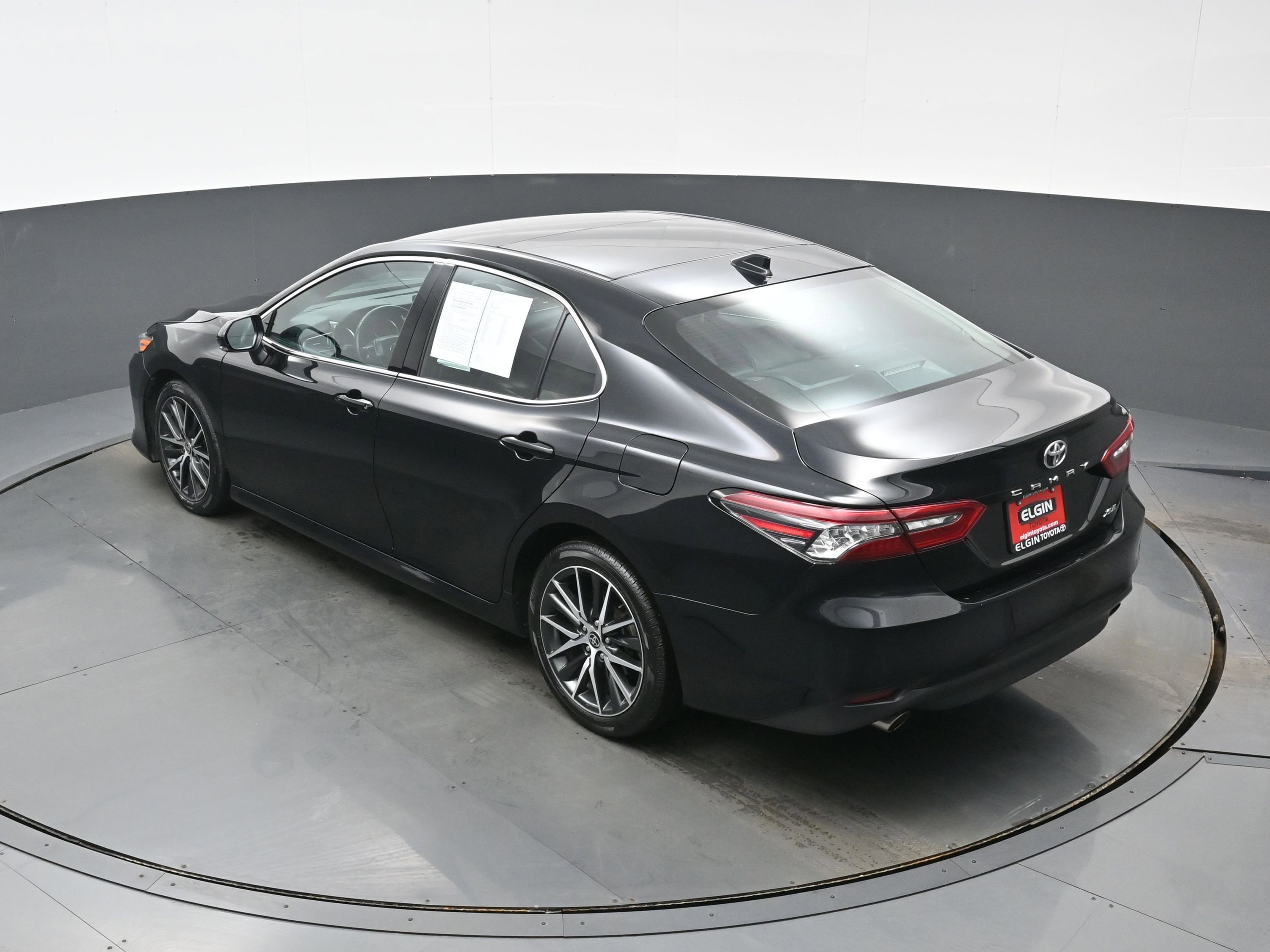 Used 2024 Toyota Camry XLE FWD image 34
