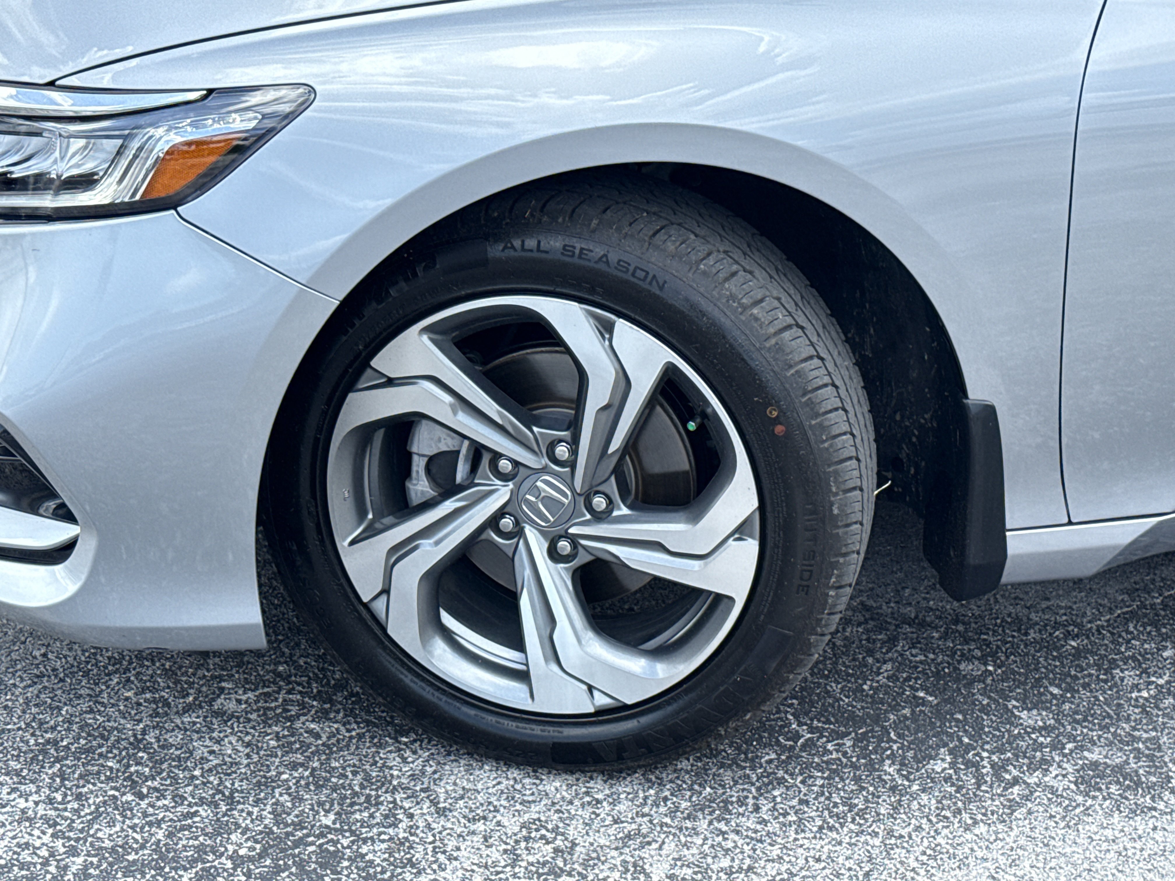 Certified 2019 Honda Accord EX image 40
