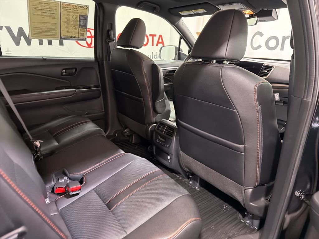 Used 2022 Honda Pilot TrailSport image 14