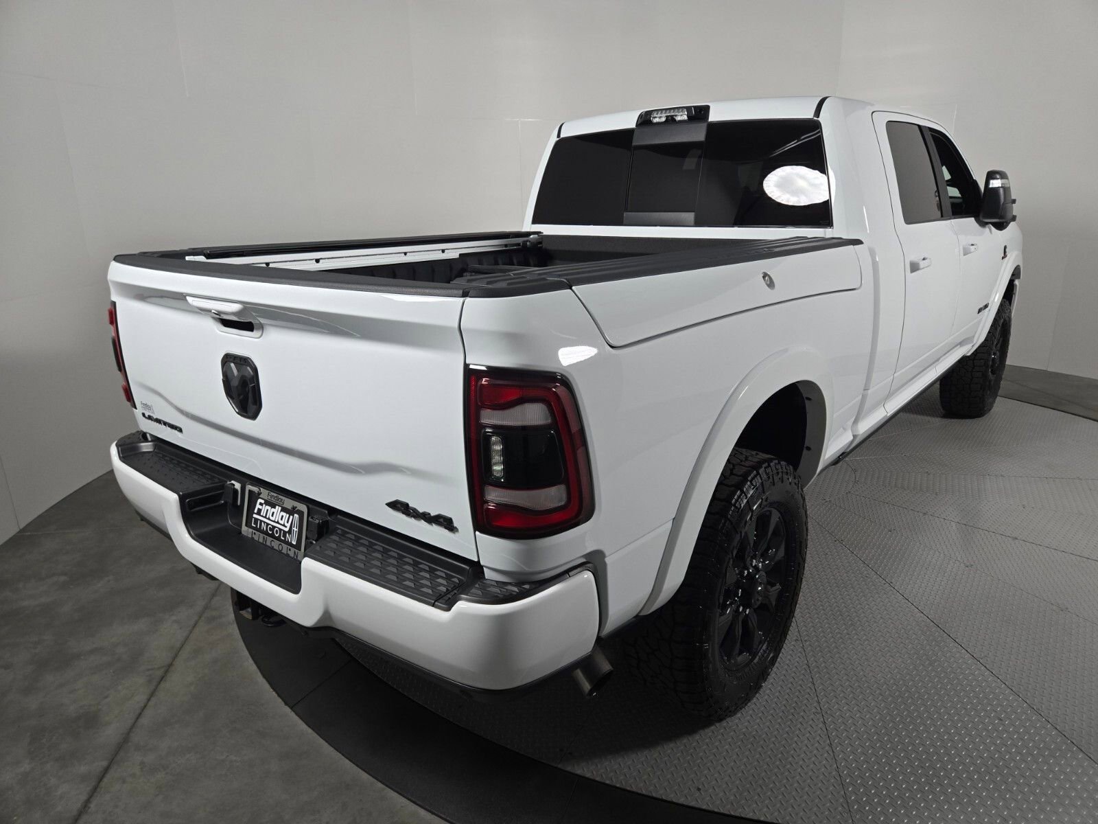 Used 2024 RAM 3500 Limited image 4