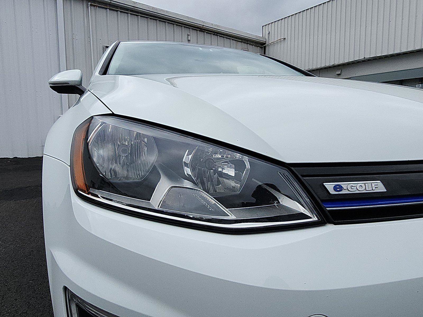 Used 2016 Volkswagen e-Golf SE w/ DC Fast Charging Package image 12