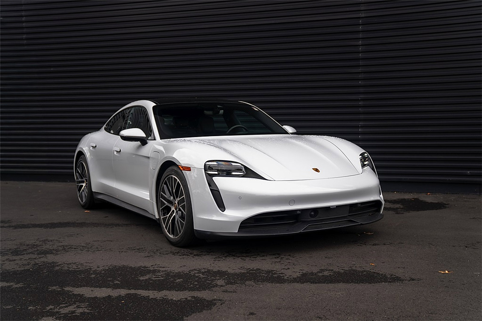 Certified 2023 Porsche Taycan image 25