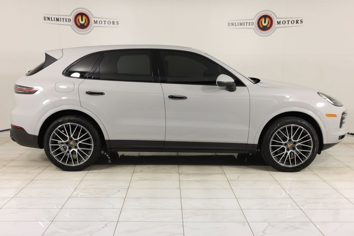 Used 2020 Porsche Cayenne S AWD/4WD image 2