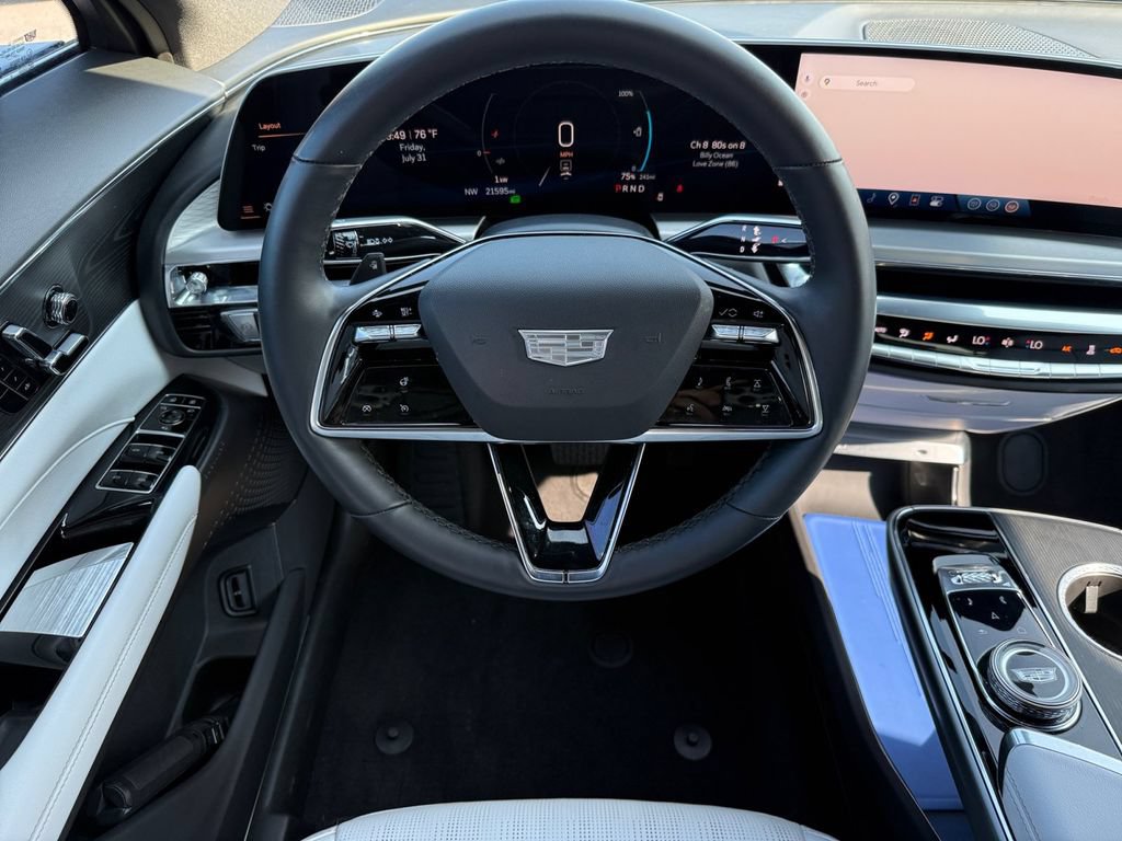 Used 2024 Cadillac Lyriq Luxury RWD image 14