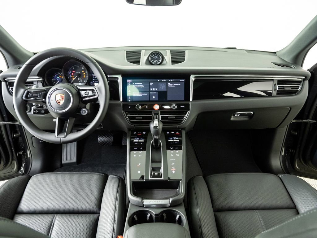 New 2026 Porsche Macan image 19
