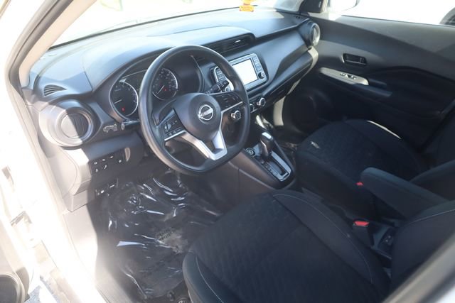 Used 2022 Nissan Kicks S image 9