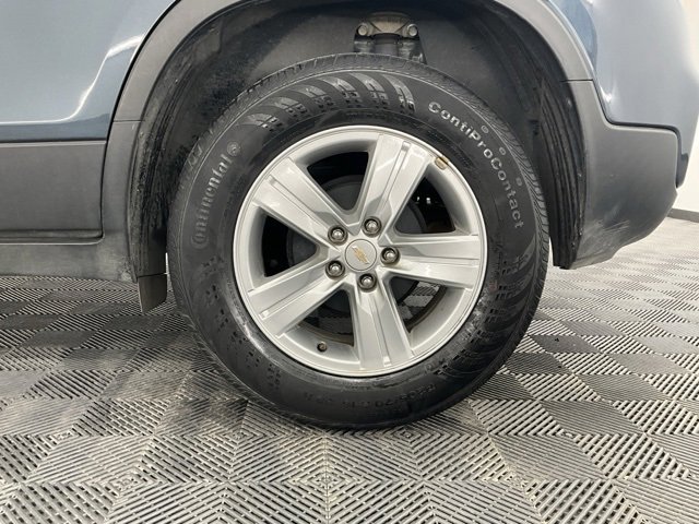 Used 2022 Chevrolet Trax LS w/ Tint and Cruise Package image 10