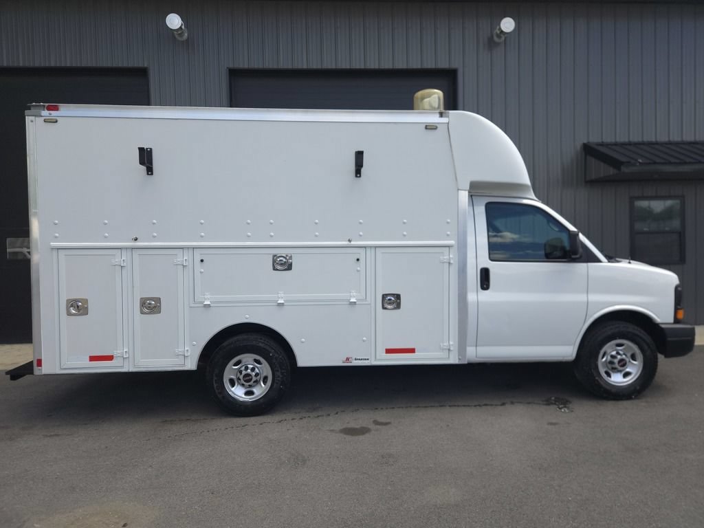 Used 2014 GMC Savana 3500 RWD image 5