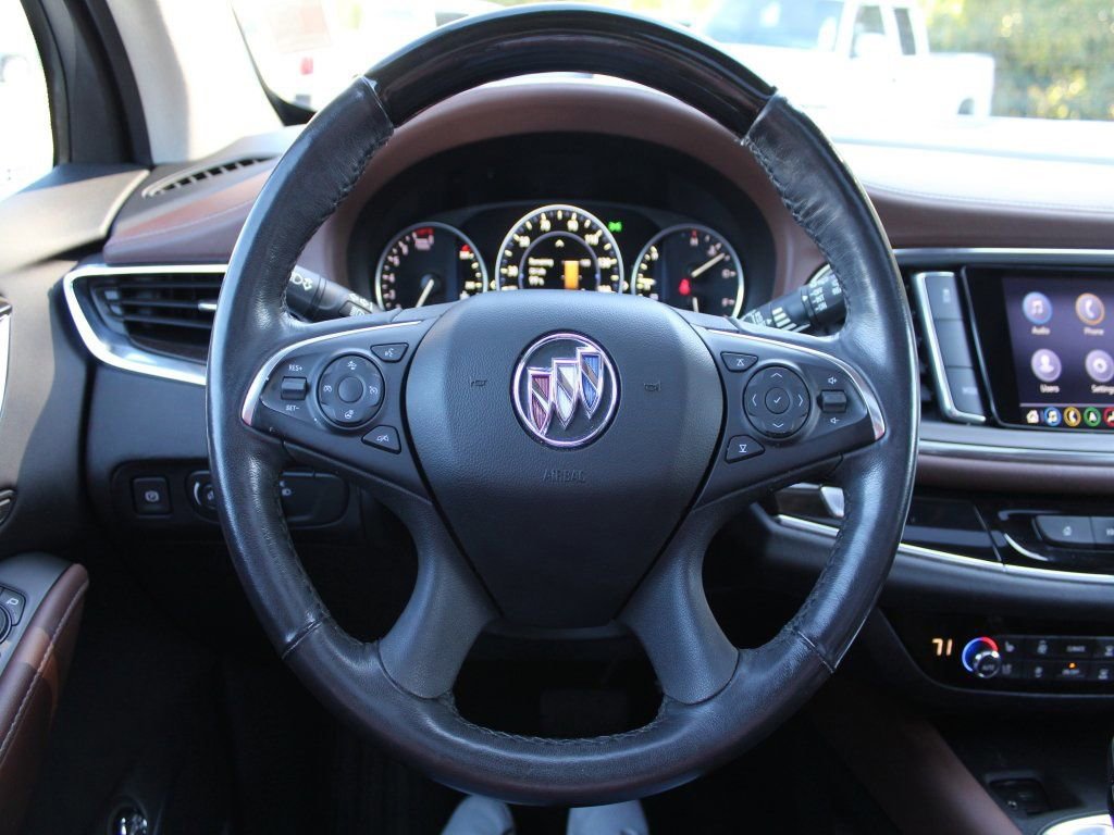 Used 2021 Buick Enclave Avenir w/ Avenir Technology Package image 18