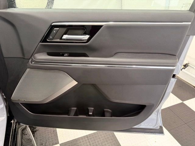 Used 2024 GMC Sierra EV Denali image 24