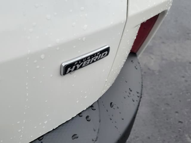 New 2026 Ford Escape SE w/ Class II Trailer Tow Package image 12