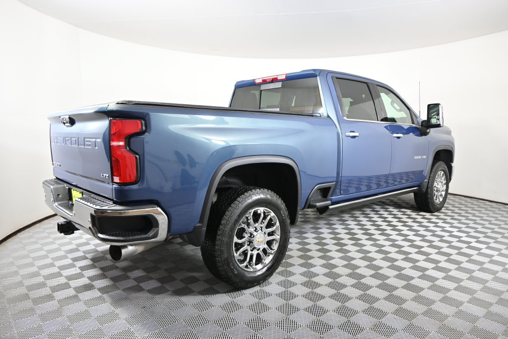 Used 2026 Chevrolet Silverado 3500 LTZ w/ LTZ Premium Package AWD/4WD image 7