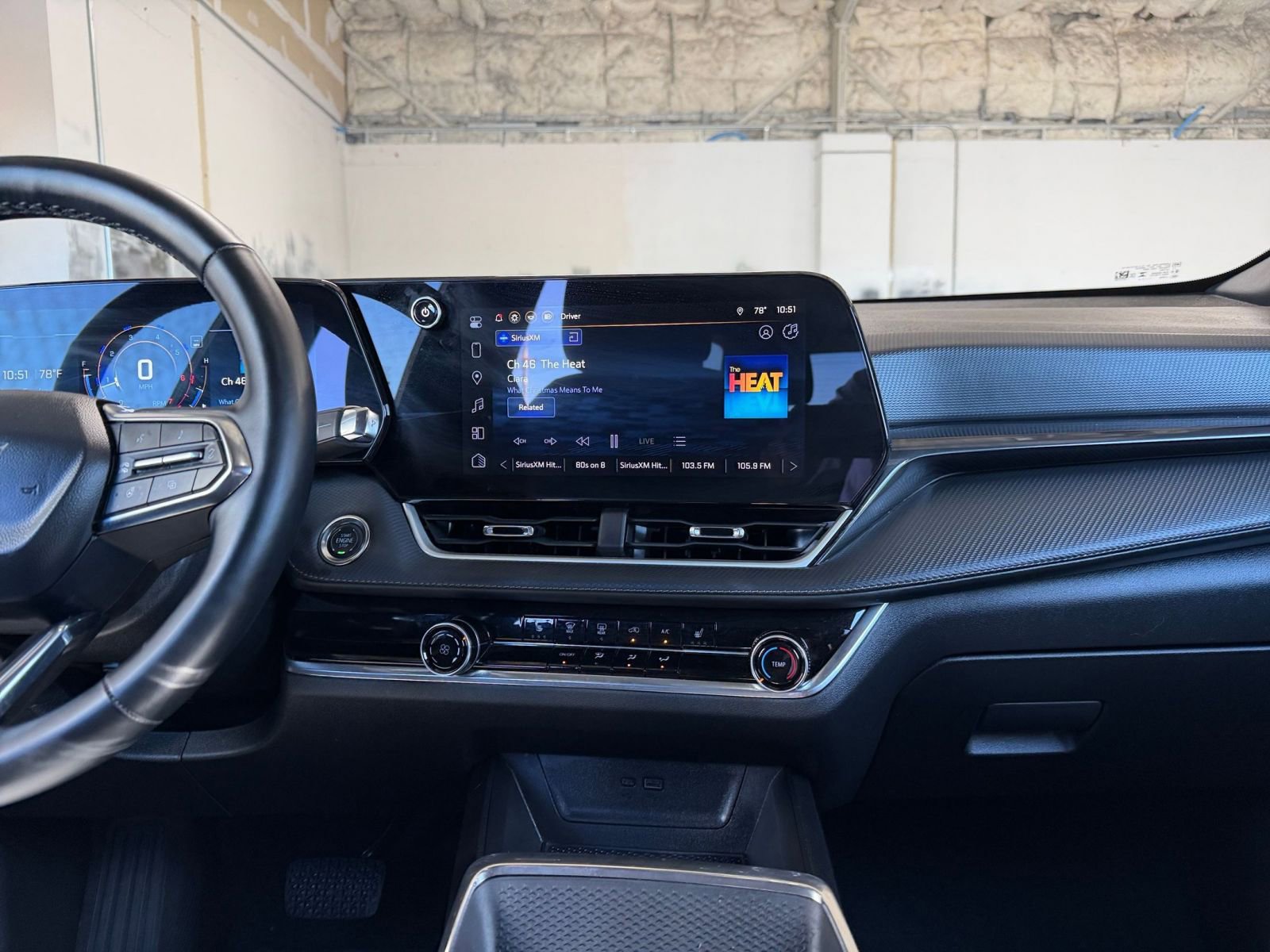 Used 2025 Chevrolet Equinox LT image 18