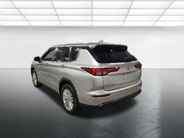 Used 2022 Mitsubishi Outlander ES AWD/4WD image 6