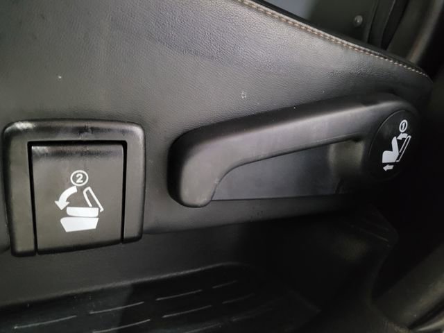 Used 2016 Toyota Highlander XLE image 50