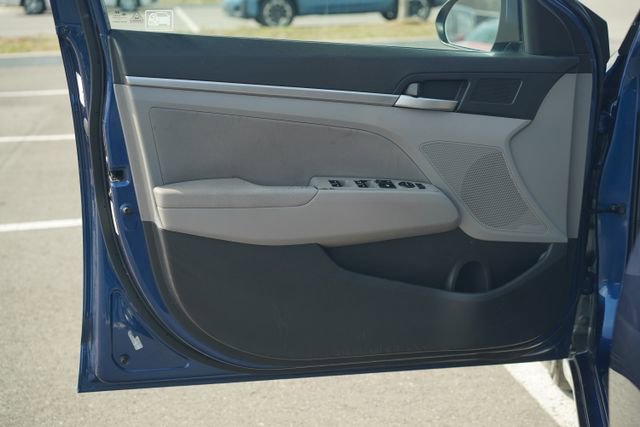 Used 2020 Hyundai Elantra SEL image 13