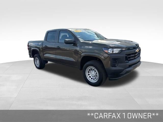 Used 2023 Chevrolet Colorado W/T image 2