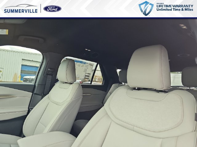 New 2027 Ford Explorer Active w/ Active Comfort Package RWD image 18