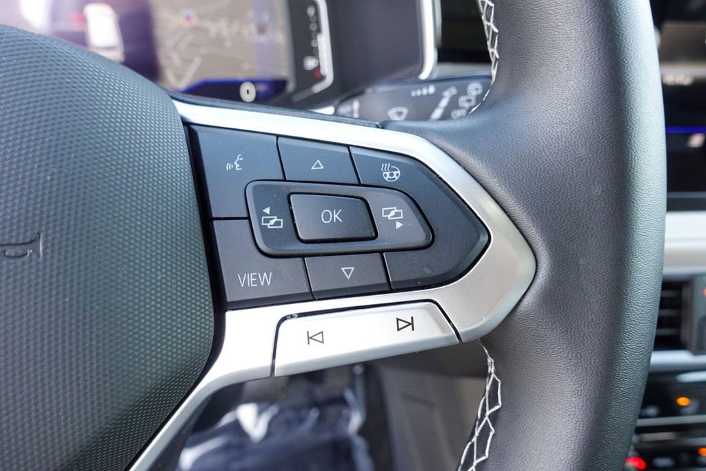 Certified 2025 Volkswagen Taos SEL image 14