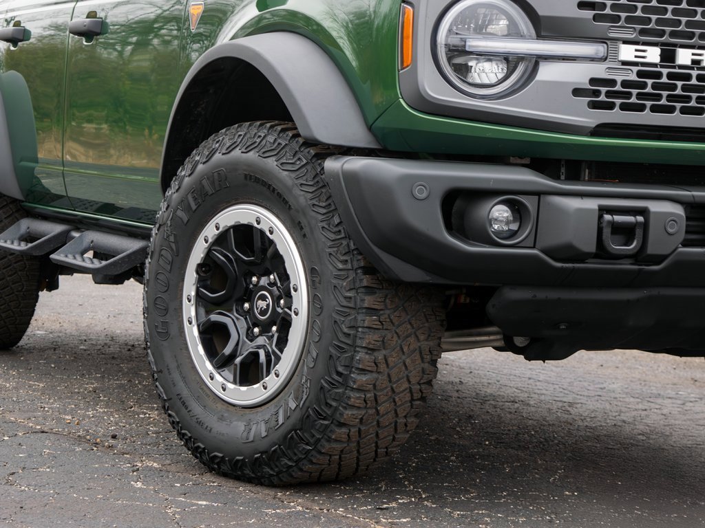 Used 2023 Ford Bronco Badlands image 13