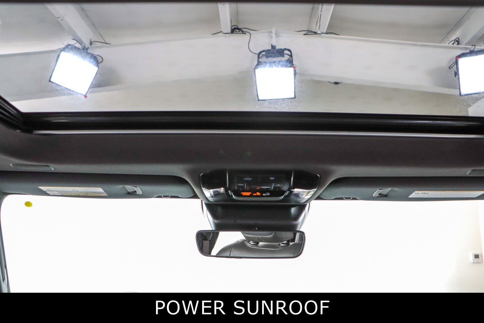 Used 2025 Lexus GX 550 w/ Accessory Package (2T) image 22