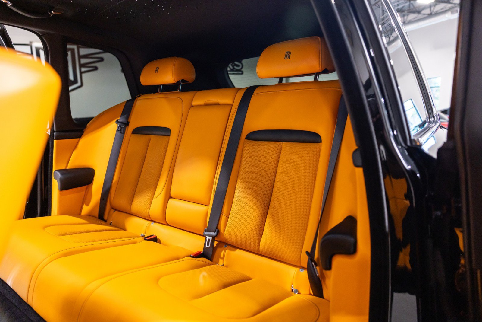 Used 2022 Rolls-Royce Cullinan AWD/4WD image 31