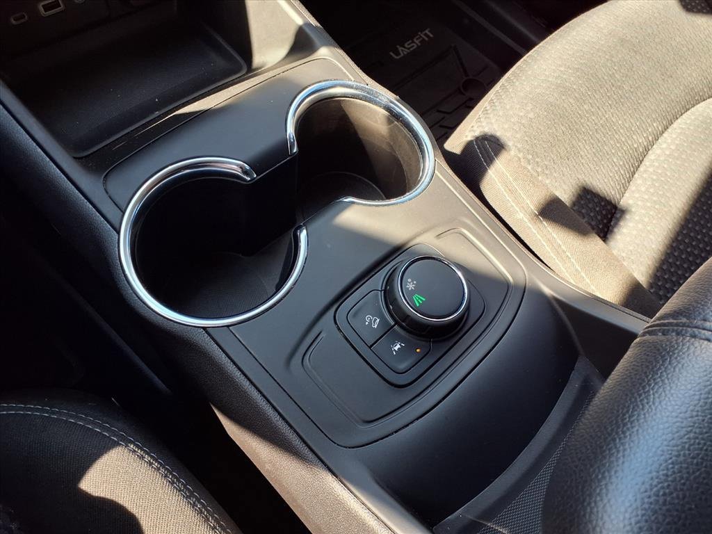 Used 2024 GMC Terrain SLE image 14